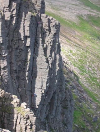 Lugares impresionantes hechos para escalar 